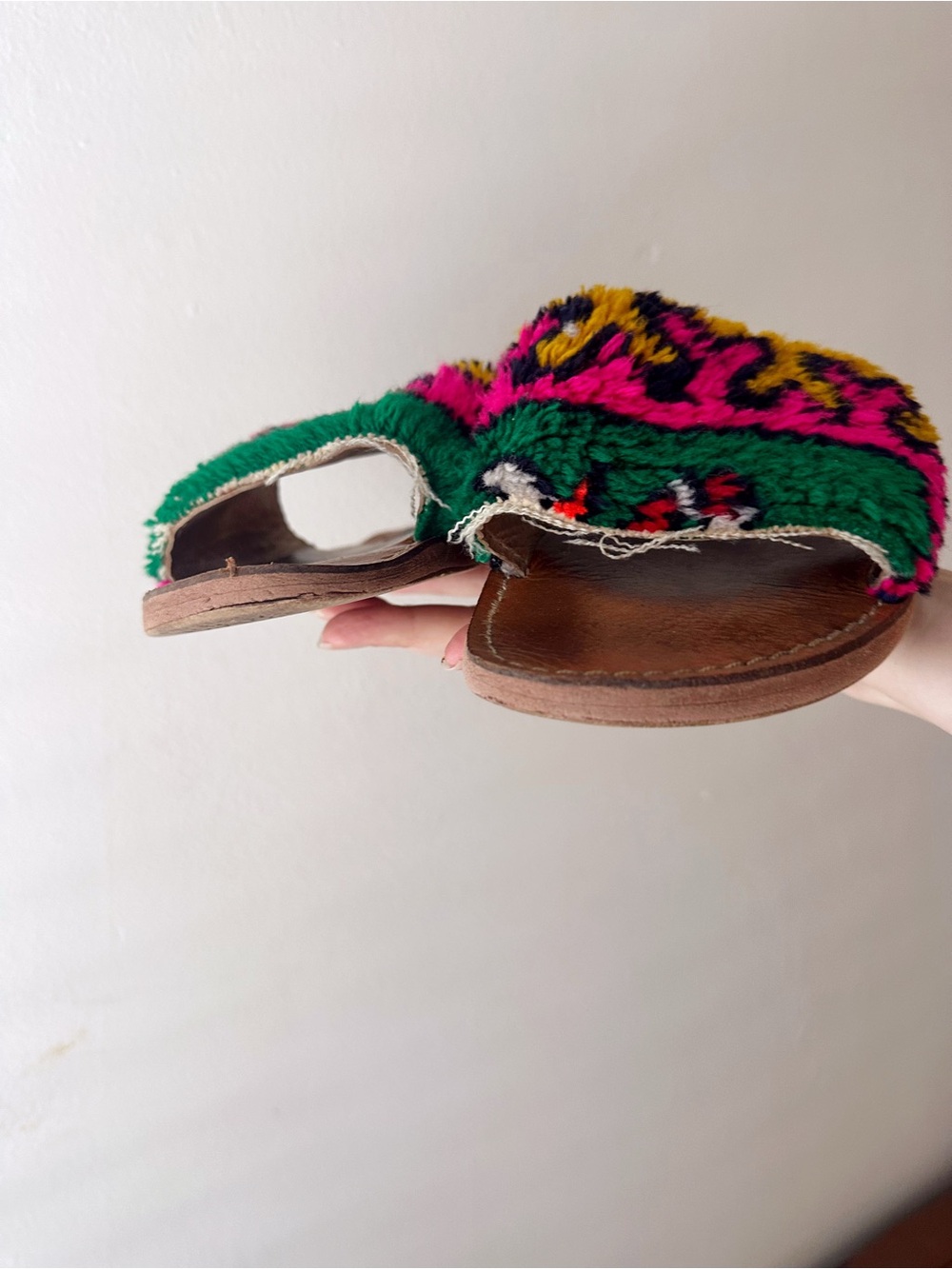 Res Ipsa • Kilim Rug Sandal in Pink/Green/Yellow - Picture 6 of 12